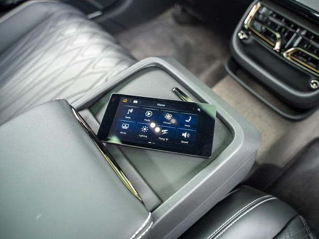 BENTLEY Flying Spur Photo 28