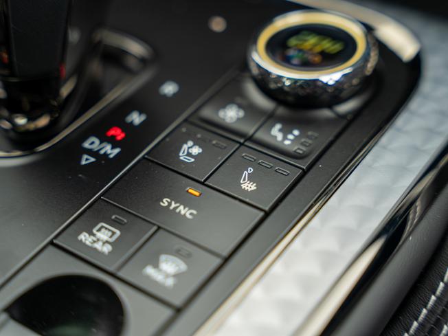 BENTLEY Flying Spur Photo 33