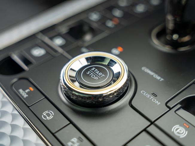 BENTLEY Flying Spur Photo 34