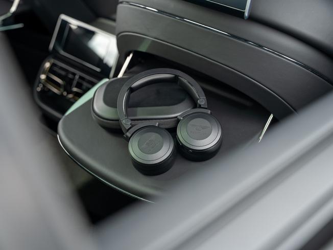 BENTLEY Flying Spur Photo 39