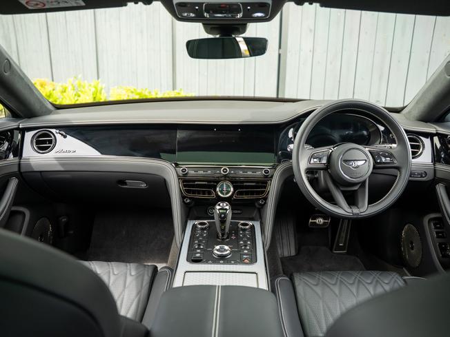 BENTLEY Flying Spur Photo 4