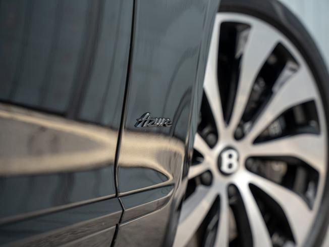 BENTLEY Flying Spur Photo 43