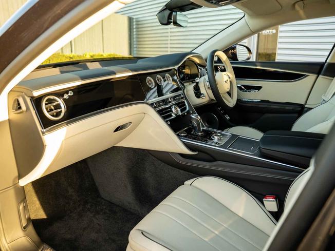 BENTLEY Flying Spur Photo 2