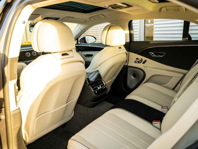 BENTLEY Flying Spur Photo 22