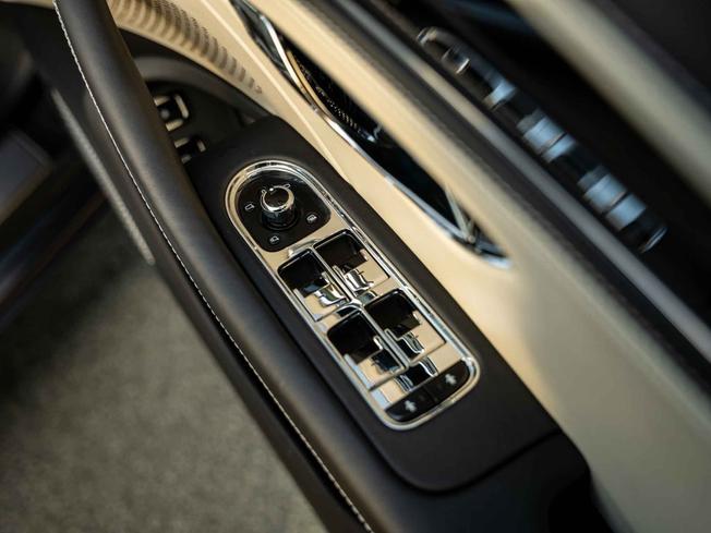 BENTLEY Flying Spur Photo 31