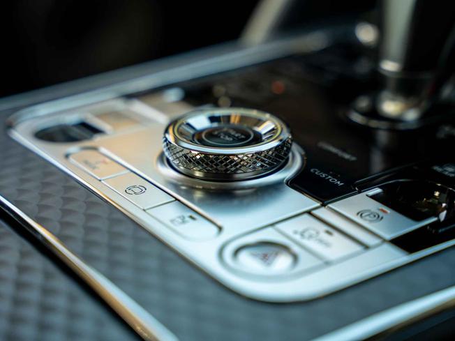 BENTLEY Flying Spur Photo 36