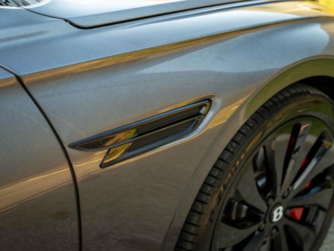 BENTLEY Flying Spur Photo 9