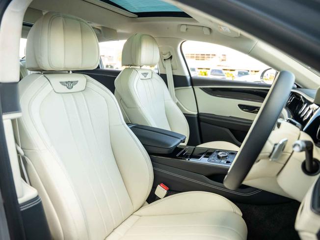 BENTLEY Flying Spur Photo 20