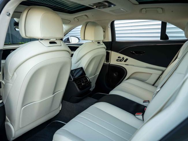 BENTLEY Flying Spur Photo 21