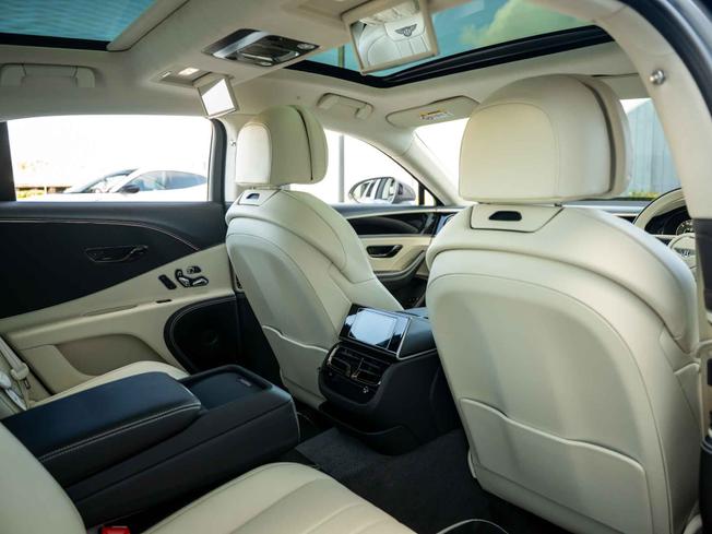 BENTLEY Flying Spur Photo 23