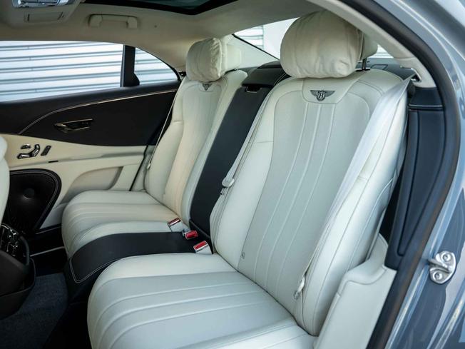 BENTLEY Flying Spur Photo 25