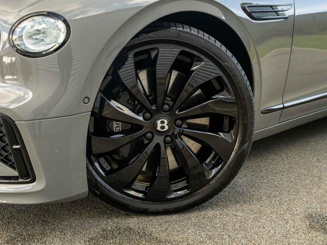 BENTLEY Flying Spur Photo 43