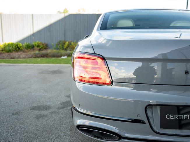 BENTLEY Flying Spur Photo 46