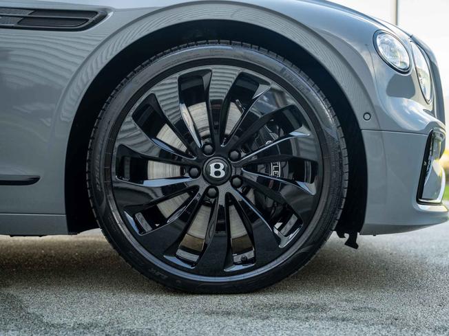 BENTLEY Flying Spur Photo 6