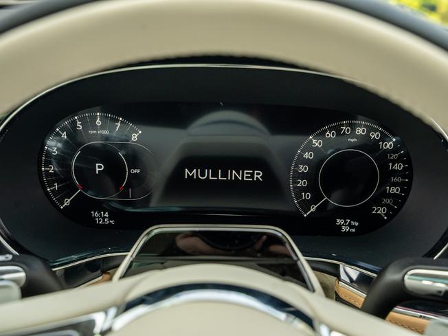 BENTLEY Flying Spur Photo 18