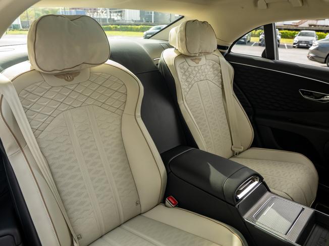 BENTLEY Flying Spur Photo 20