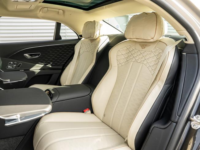 BENTLEY Flying Spur Photo 21