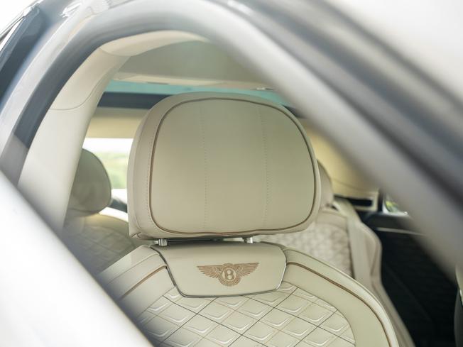 BENTLEY Flying Spur Photo 25
