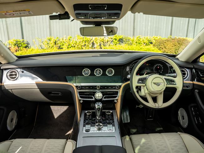 BENTLEY Flying Spur Photo 4
