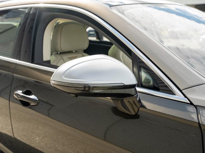 BENTLEY Flying Spur Photo 41