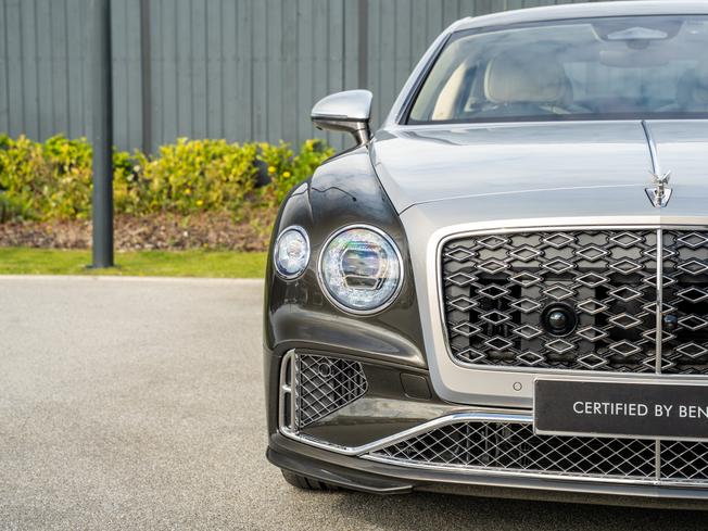 BENTLEY Flying Spur Photo 45
