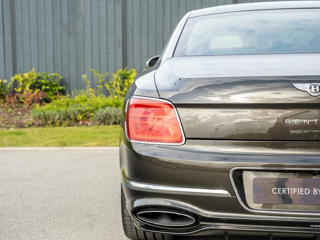 BENTLEY Flying Spur Photo 47