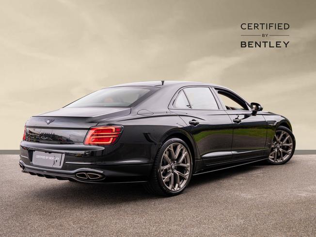 Bentley Flying Spur Photo 14
