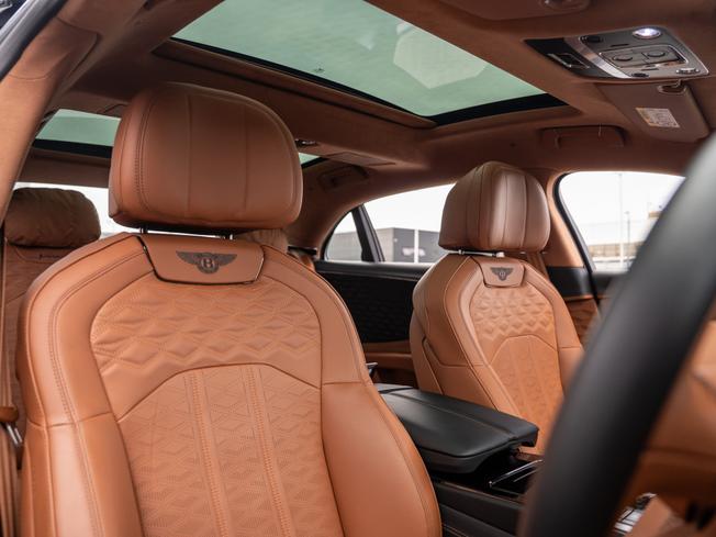 Bentley Flying Spur Photo 20