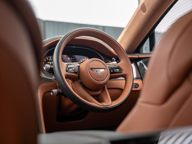 Bentley Flying Spur Photo 21