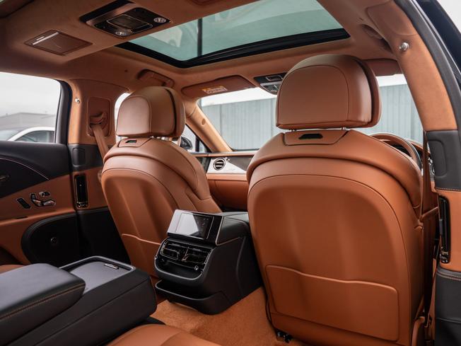 Bentley Flying Spur Photo 23