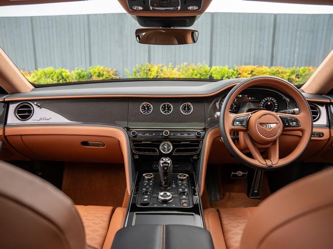 Bentley Flying Spur Photo 4