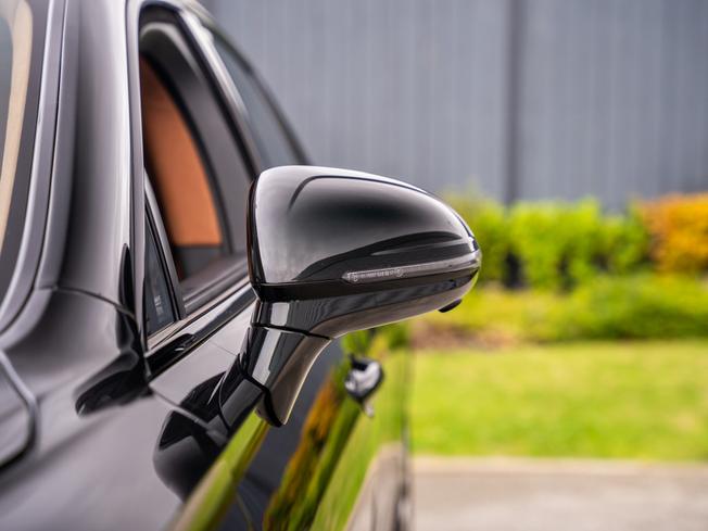 Bentley Flying Spur Photo 43
