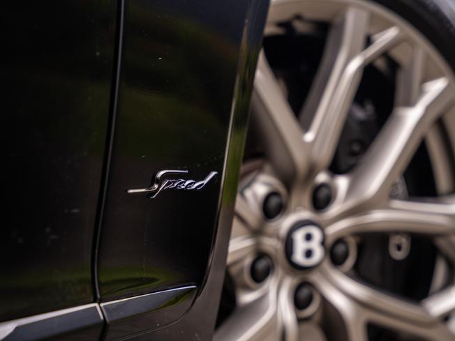 Bentley Flying Spur Photo 46
