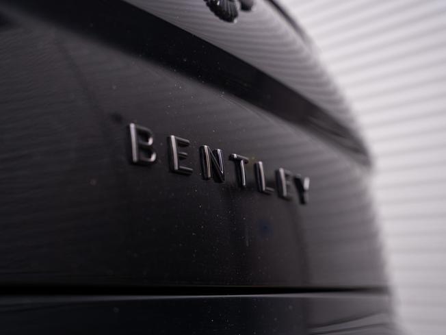 Bentley Flying Spur Photo 8