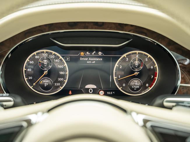 BENTLEY Flying Spur Photo 18