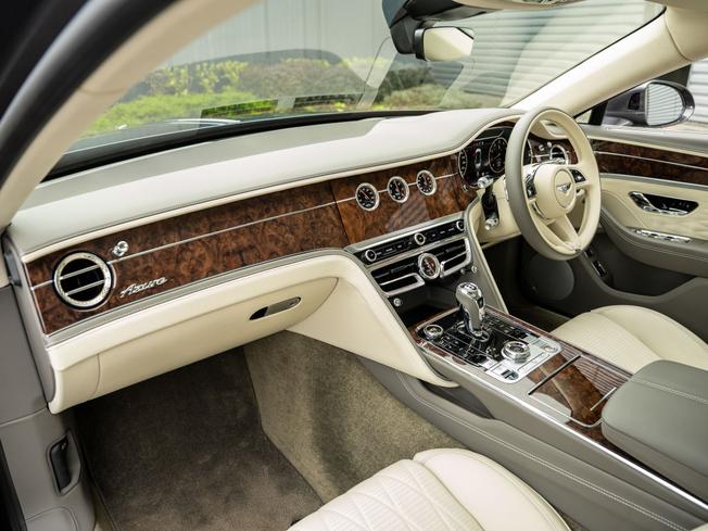 BENTLEY Flying Spur Photo 2