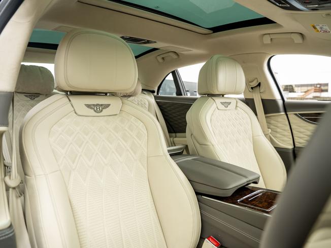 BENTLEY Flying Spur Photo 20