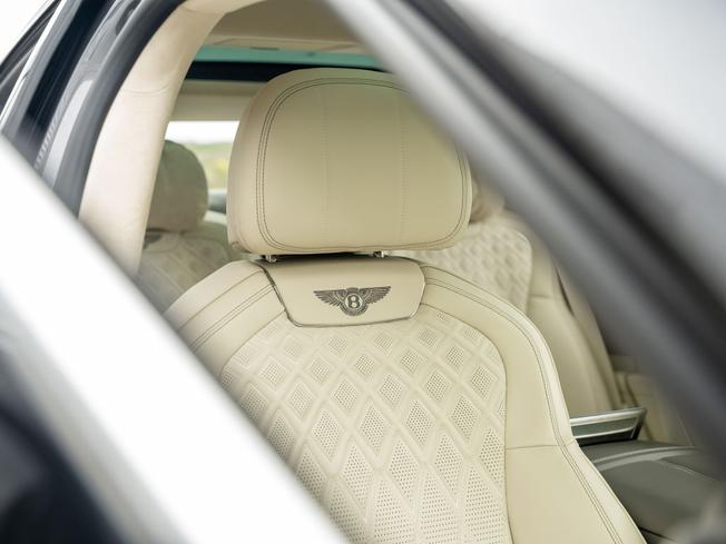 BENTLEY Flying Spur Photo 27