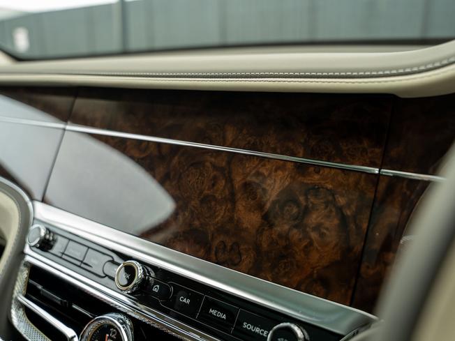 BENTLEY Flying Spur Photo 29