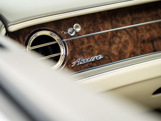 BENTLEY Flying Spur Photo 35