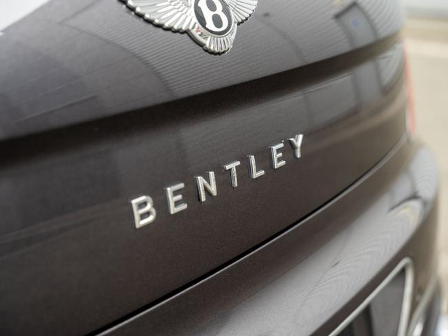 BENTLEY Flying Spur Photo 40