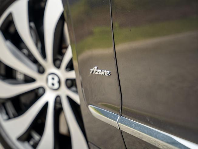 BENTLEY Flying Spur Photo 43