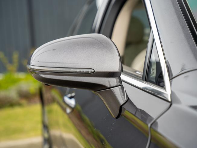 BENTLEY Flying Spur Photo 45