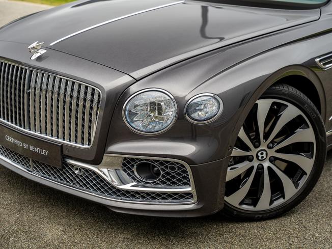 BENTLEY Flying Spur Photo 46