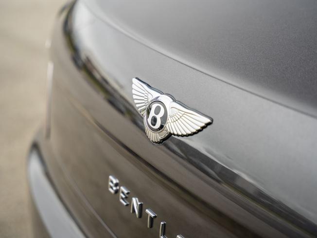 BENTLEY Flying Spur Photo 8