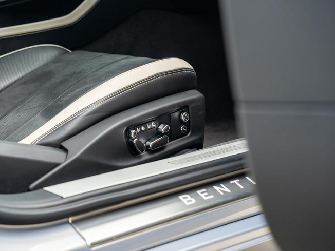 BENTLEY Continental Photo 35