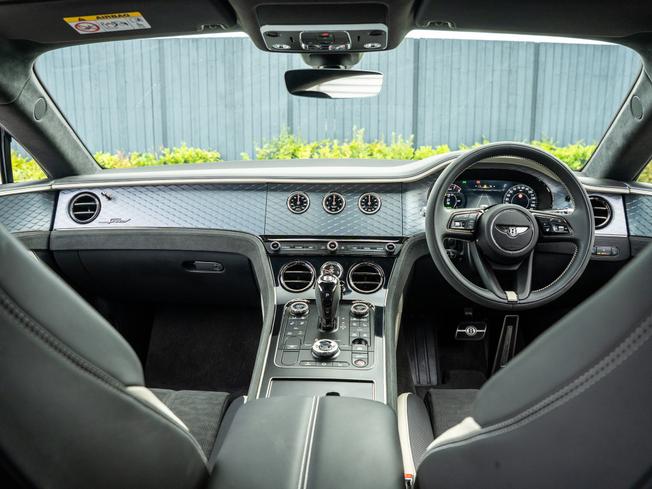 BENTLEY Continental Photo 4