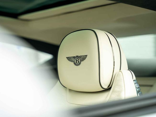 BENTLEY Continental Photo 23