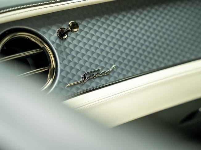 BENTLEY Continental Photo 35
