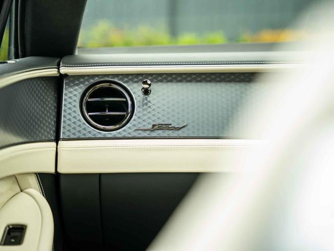 BENTLEY Continental Photo 36